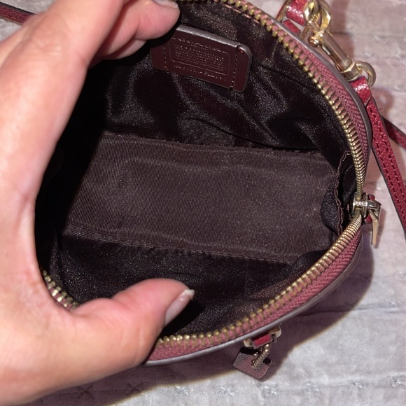 Coach mini Alma with bling bling excellent condition rare find burgundy color. - Picture 4 of 8